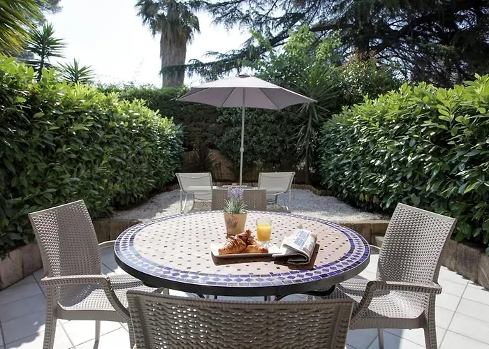 Beautiful Studio Close To Beach Private Parking